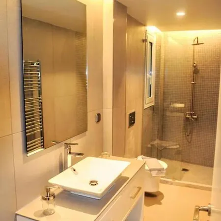 Luxurious In Acropolis אתונה