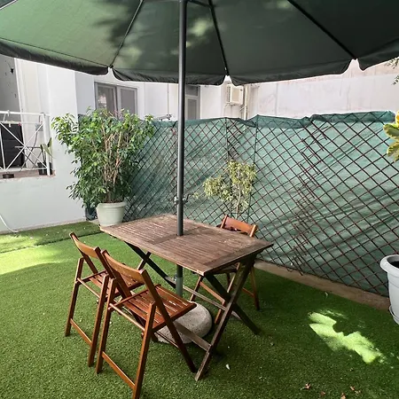 Apartamento Cozy Mezonette Near City Center Near Metro Station