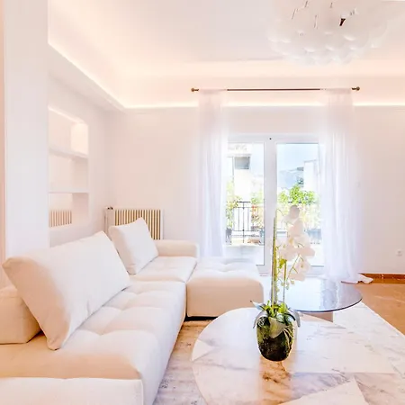 3 Level Acropolis Penthouse With Roof Garden Oasis