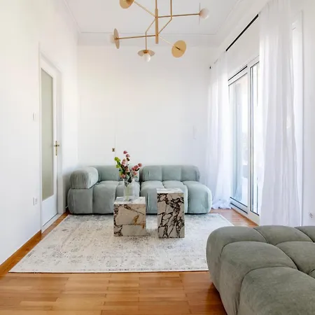 Apartment 3 Level Acropolis Penthouse With Roof Garden Oasis