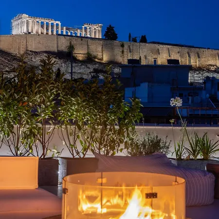 Apartment 3 Level Acropolis Penthouse With Roof Garden Oasis *