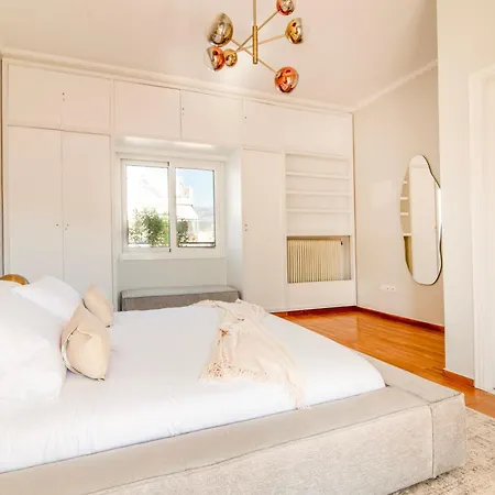 3 Level Acropolis Penthouse With Roof Garden Oasis *