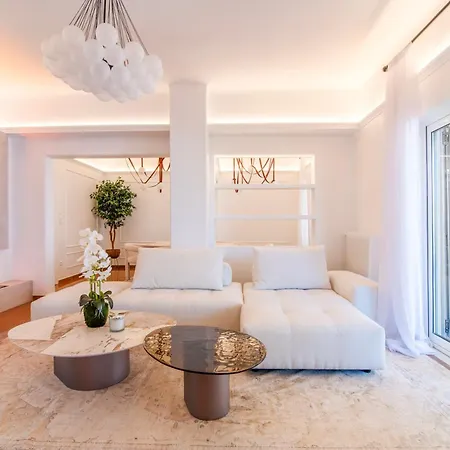 3 Level Acropolis Penthouse With Roof Garden Oasis