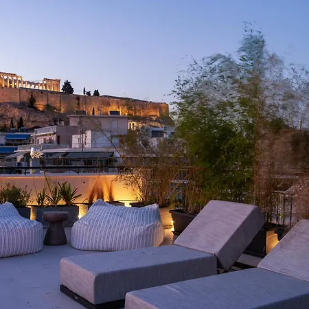 Apartment 3 Level Acropolis Penthouse With Roof Garden Oasis