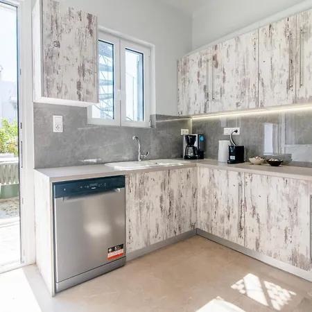 3 Level Acropolis Penthouse With Roof Garden Oasis Apartment *