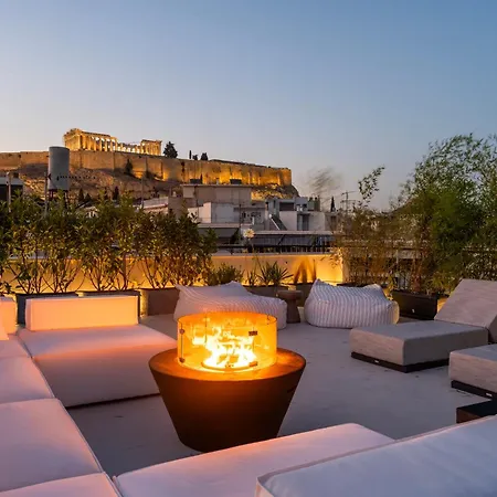 Apartment 3 Level Acropolis Penthouse With Roof Garden Oasis