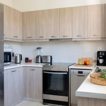 Athenian Riviera Seaside Escape In Vouliagmeni Apartment