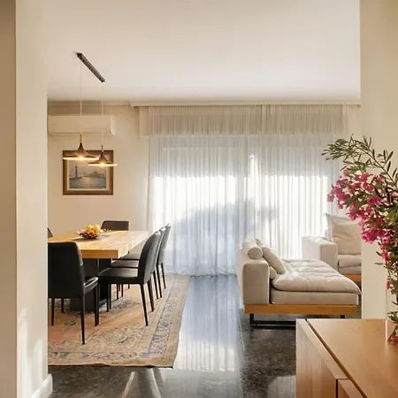 Athenian Riviera Seaside Escape In Vouliagmeni * Athens