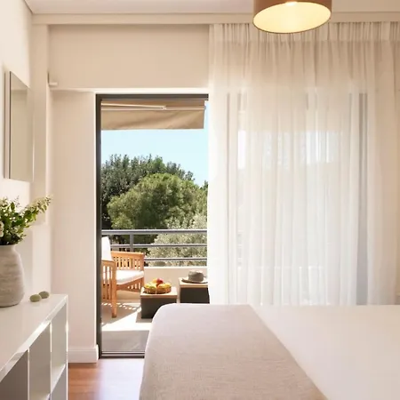 Athenian Riviera Seaside Escape In Vouliagmeni Apartment