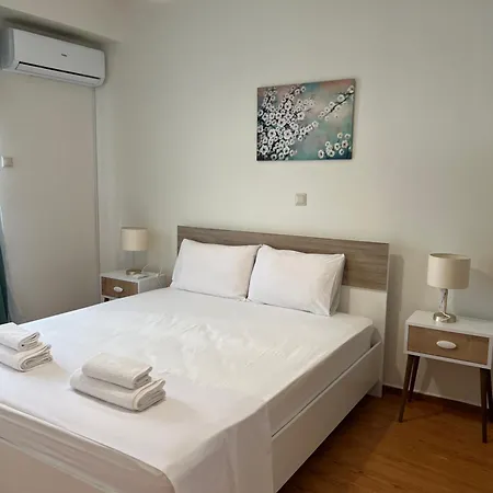 Acropolis Luxury Sidewalk View Appartement