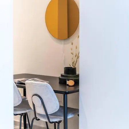 Cityscape Comfort 2br In Ampelokipoi By Upstreet