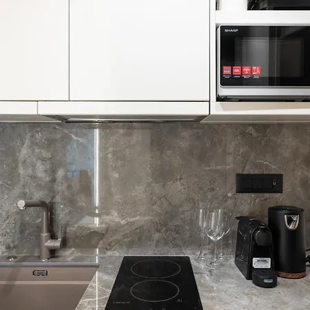 Fiftyone Deluxe Apartment Athens