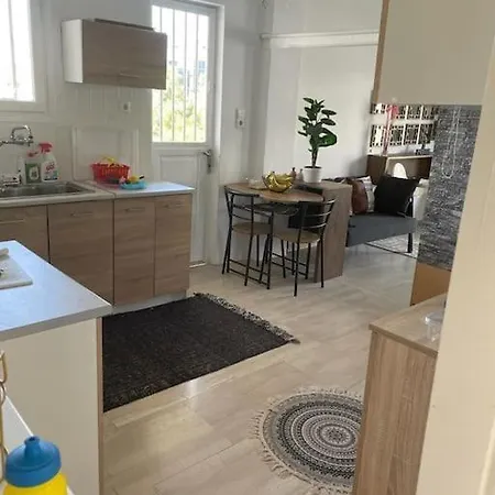 Luxurious 3-bedroom In Glyfada *