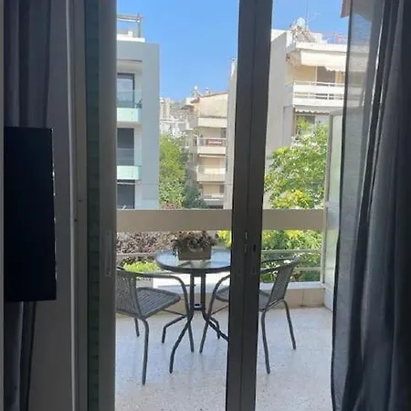 Apartment Luxurious 3-bedroom In Glyfada