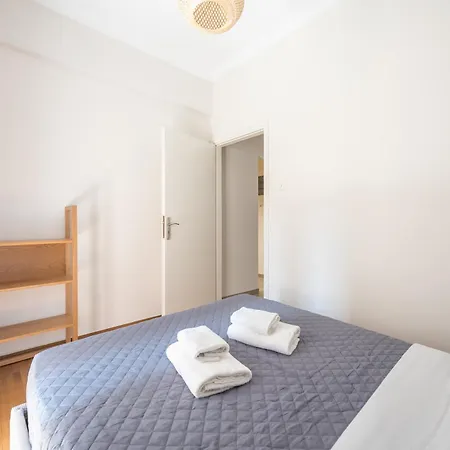 Διαμέρισμα Stylish 2 Bd Urban Retreat Near Panormou Metro Αθήνα