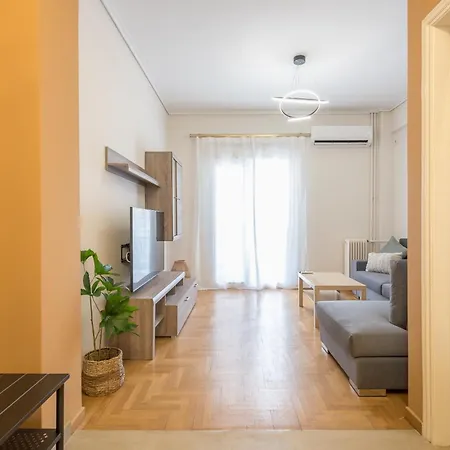 Stylish 2 Bd Urban Retreat Near Panormou Metro Αθήνα