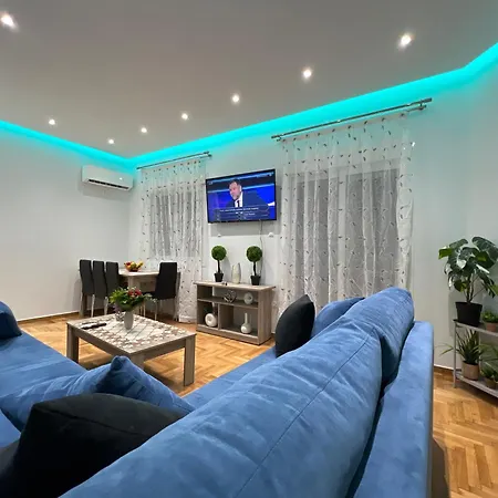 Four Seasons Apartment