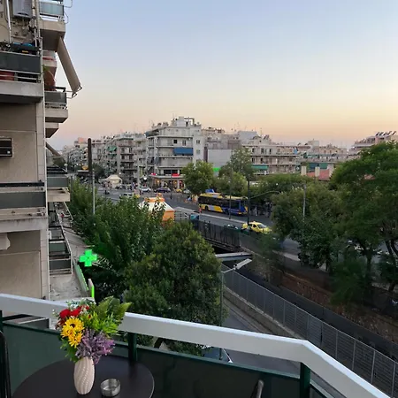 Four Seasons Apartment Athens