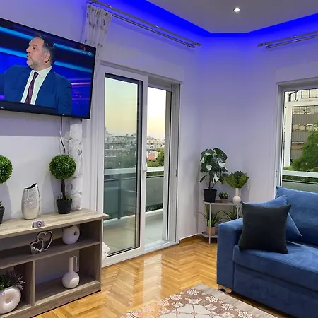 Four Seasons Apartment *