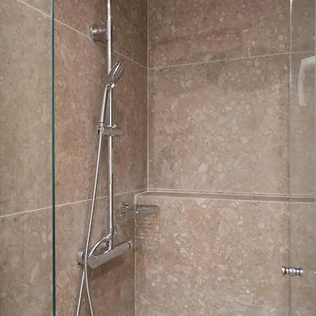 Appartamento Luxury Next To The National Museum Atene