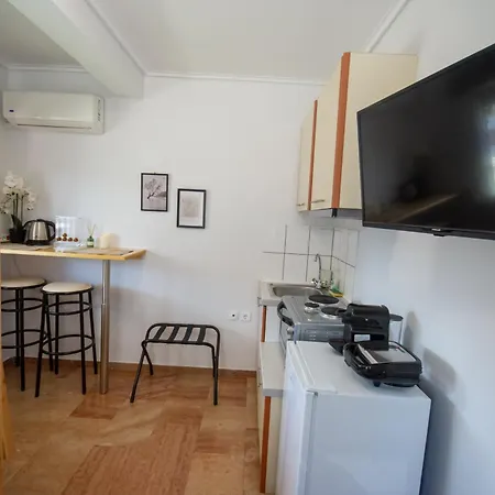 Birdhouse Apartment Athens