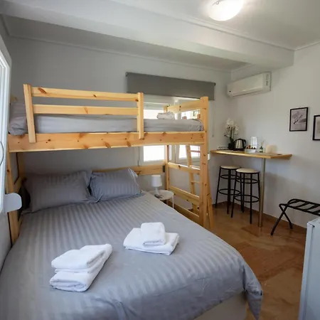 Birdhouse Apartment *