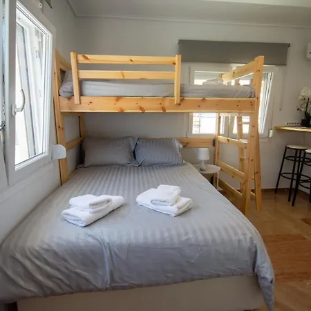 Birdhouse Apartment *