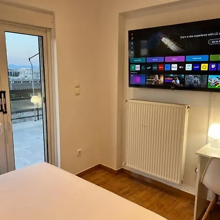 Panoramic Penthouse Apartment *