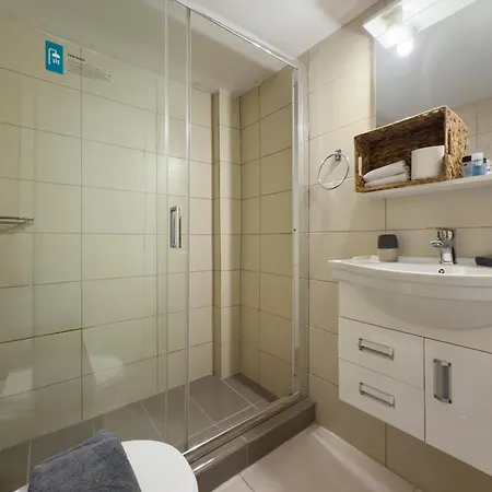Matrozou Spacious 95sqm In Koukaki Apartment *