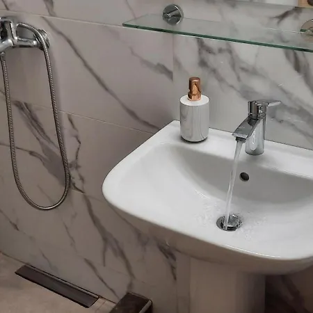 Apartment Livia's To Ampelokipi Metro Airport Line