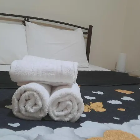Livia's To Ampelokipi Metro Airport Line Apartment *