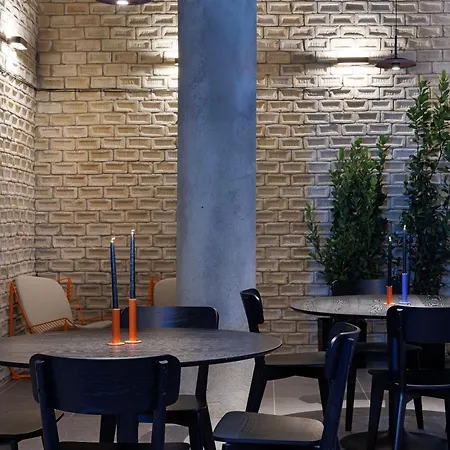Retroverse Hostel Athens