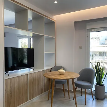 Apartment Modern With Large Private Balcony