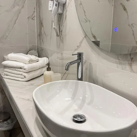 Apartment Modern With Large Private Balcony Athens