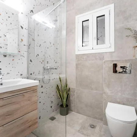 Apartment Spacious & Stylish 3-brm Near Acropolis Museum *