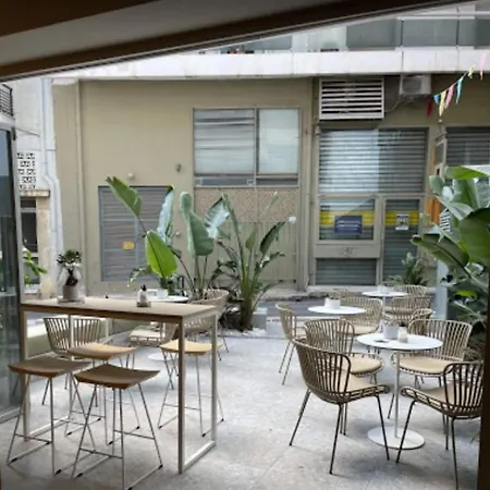 Spacious & Stylish 3-brm Near Acropolis Museum