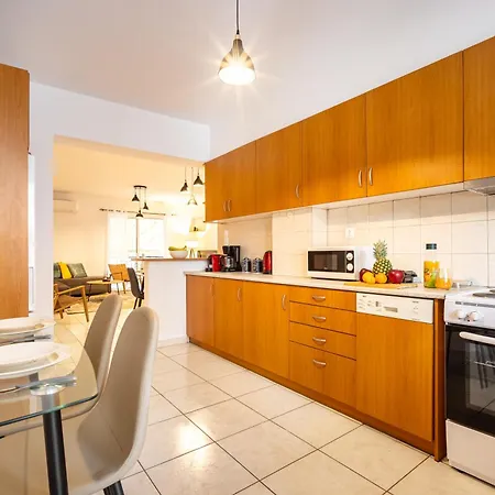 Acropolis Retreat In Style Apartment *
