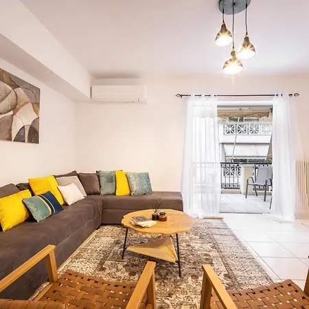 Acropolis Retreat In Style
