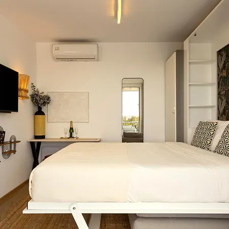 Rooftops Of - Areos Jacuzzi & View Athens