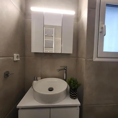 Apartamento 2 Bd Renovated Flat At Acropolis