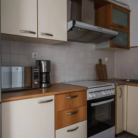 Athens' Gem: Fun, Sun & Your Koukaki Run! Appartement Athènes