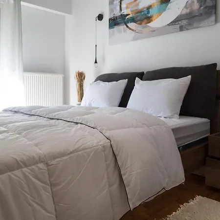 Neos Kosmos 2bdr Next To Metro Station Apartment *