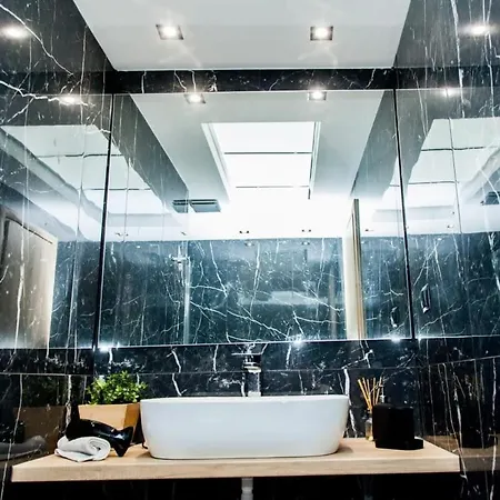 Contemporary And Chic In Apartment *
