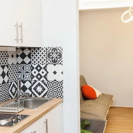 Contemporary And Chic In Apartment *