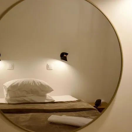 Otel Nafsika Centre 2*