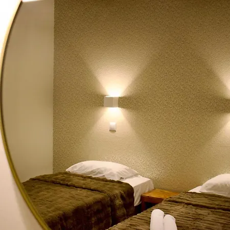 Nafsika Centre Hotel 2*