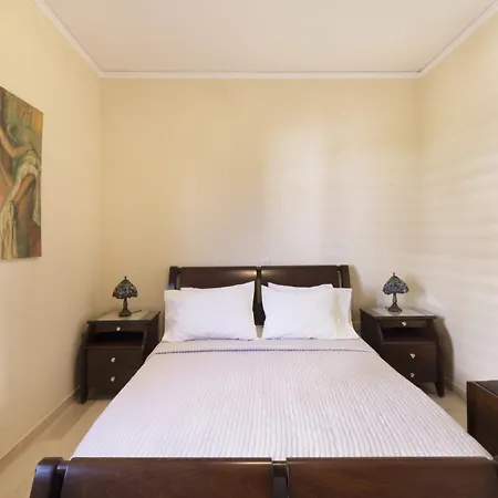 Elegant Sea-view Apartment *