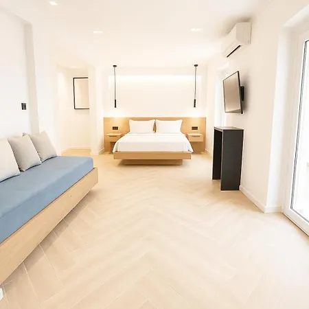 Triple A - Golden Eight - On Aiolou Downtown - Free Parking! אתונה