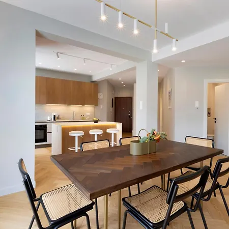 Spacious Athenian Escape, Koukaki Lägenhet