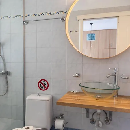 Luxury And Spacious For 8 Guests New Features April 2025 Apartment Athens